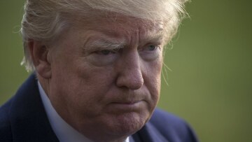 Τραμπ: Αισθάνομαι άσχημα για την «αδικία» εις βάρος του Μάικλ Φλιν