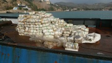 Πάνω από έξι τόνους κάνναβης είχε στα αμπάρια του το ρυμουλκό «ANDREAS»