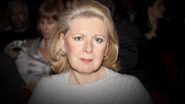 Έλενα Ακρίτα για Μποφίλιου: «Όταν έναν άνθρωπο τον φτύνει φασίστας, είσαι με τον άνθρωπο»