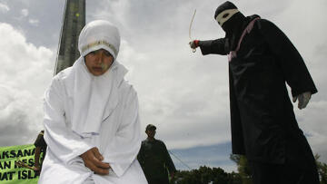 Six things women are not allowed to do in Saudi Arabia (photos)