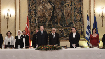 Παυλόπουλος: Μας ενώνουν περισσότερα απ' όσα μας χωρίζουν - Ερντογάν: Τούρκοι επενδύουν στην Ελλάδα