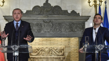 Τσίπρας-Ερντογάν: Δημόσιο ντιμπέιτ με «αλληλοκαρφώματα» μετά τις προκλήσεις του Τούρκου προέδρου
