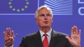 Μπαρνιέ: Η συμφωνία για το Brexit πρέπει να είναι έτοιμη έως τον Οκτώβριο του 2018