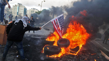 «Καζάνι που βράζει» η Μέση Ανατολή για την Ιερουσαλήμ: Διαδηλώσεις, επεισόδια και ιντιφάντα