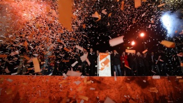 Ισπανία: Το «μπαλάκι» στη Δικαιοσύνη μετά την οριακή νίκη των Καταλανών αυτονομιστών 