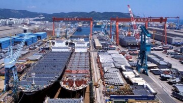 Η νοτιοκορεατική Hyundai θα παραδώσει δέκα εμπορικά πλοία στο Ιράν