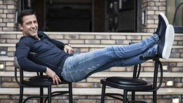 Στο χειρουργείο ο παρουσιαστής Κωνσταντίνος Αγγελίδης μετά από σοβαρό τροχαίο