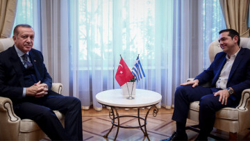 New York Times: Σε δύσκολη θέση ο Τσίπρας έπειτα από την απόφαση για άσυλο στον Τούρκο στρατιωτικό