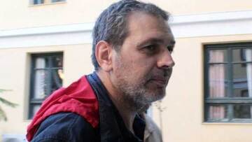 Ο Στέφανος Χίος μέσα από το κρησφύγετό του: Οπλοφορώ εδώ και επτά χρόνια