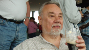 Ελεύθερος ο 78χρονος Βρετανός που σκότωσε διαρρήκτη για να σώσει την ανάπηρη γυναίκα του!