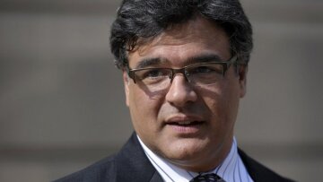 Το νέο βιβλίο του Τζον Κυριάκου: «Φυλακισμένος κατάσκοπος»