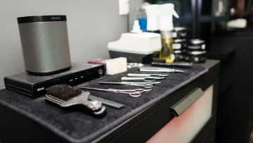 Σοκάρει η υπόθεση του «σατανικού» κομμωτή στη Ρόδο - Έκανε το παν για να ξεφορτωθεί τους συνεταίρους του!