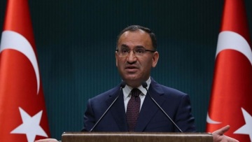 Επιμένει ο Τούρκος αντιπρόεδρος: Πήγαν και ύψωσαν την σημαία και εμείς την κατεβάσαμε