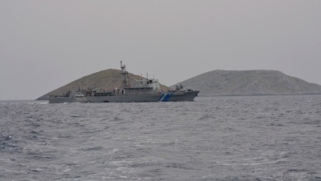 Δημοσιογράφος από Σάμο: Δεν με άφησαν να προσεγγίσω τις βραχονησίδες Ανθρωποφάγος