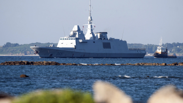 Οι Γερμανοί Φιλελεύθεροι καταγγέλλουν: Οι Γάλλοι υποσχέθηκαν στην Ελλάδα ελάφρυνση χρέους για να πουλήσουν φρεγάτες