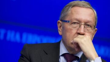 Ρέγκλινγκ: Μεγαλύτερη ελάφρυνση χρέους ενδέχεται να σημαίνει αυστηρότερη εποπτεία