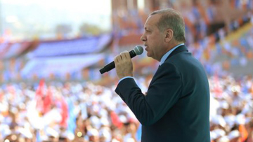 Ακραία παραχάραξη της ιστορίας από τον  Ερντογάν: Την Σμύρνη την έκαψαν οι Έλληνες στρατιώτες!