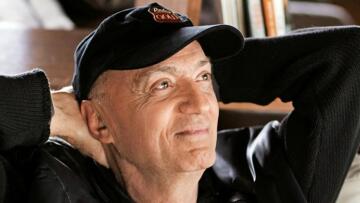 O Νίκος Μαστοράκης μιλάει για την... πραγματική Μύκονο και την ελληνική τηλεόραση 