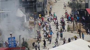 Φυλάκιση 26 μηνών σε μετανάστες που χτύπησαν αστυνομικούς στη Μόρια