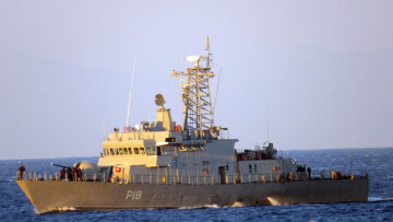 Πρωτοφανές επεισόδιο: Τουρκικό εμπορικό πλοίο εμβόλισε την κανονιοφόρο «Αρματωλός»