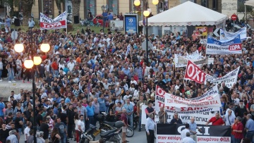 Βουλευτής Λέσβου του ΣΥΡΙΖΑ: «Φασιστοειδή στοιχεία» οι χιλιάδες πολίτες της Μυτιλήνης που διαδήλωσαν 