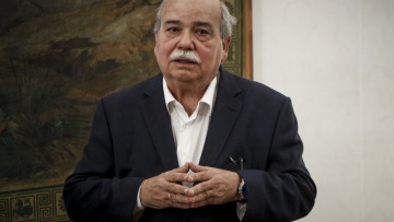 Καρφιά Βούτση: Άκαιρη η συζήτηση για αυξήσεις και ποια μέτρα «θα παρθούν πίσω»