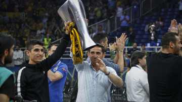 Βίντεο: Αποθέωση για τους πρωταθλητές της ΑΕΚ στο ΟΑΚΑ