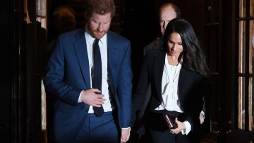 Ανάρπαστα γίνονται τα ρούχα που φορά η Μέγκαν Μαρκλ 