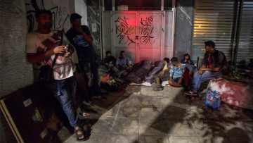 Θεσσαλονίκη ώρα μηδέν: Πρόσφυγες και μετανάστες κατακλύζουν την πόλη