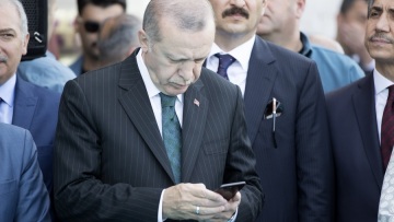 #Tamam Ταγίπ: Οι Τούρκοι λένε «Aρκετά!» μέσω Twitter στον Ερντογάν