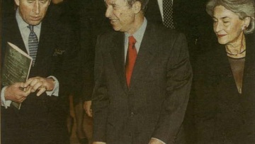 Ο Κάρολος στην Ελλάδα το 1998: Η επίσκεψη που... ξέχασε