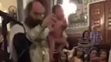 Viral στα social media η πιο... «βίαιη» ορθόδοξη βάπτιση