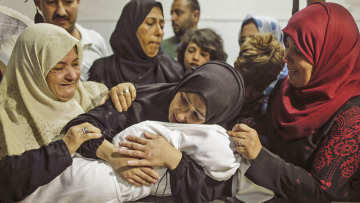 Μία πρεσβεία, μία σφαγή