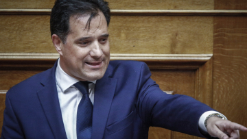 Φωτογραφίες: Οι αντιδράσεις των υπουργών κατά την ομιλία του Άδωνι Γεωργιάδη