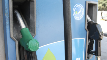 Πρόεδρος Πρατηριούχων στο ΘΕΜΑ 104,6: Αν δεν μειωθούν οι ειδικοί φόροι, η βενζίνη θα φτάσει τα 2,5 ευρώ