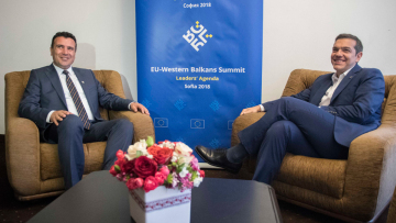 Τσίπρας-Ζάεφ αναλαμβάνουν να γεφυρώσουν τις τελευταίες διαφορές στο Σκοπιανό