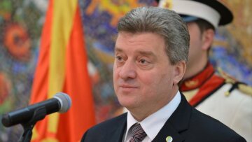 Αμηχανία στην Αθήνα για το Σκοπιανό μετά το βέτο Ιβανόφ για το «erga omnes»