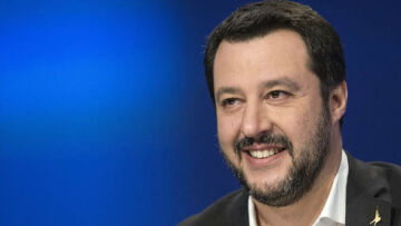 Σαλβίνι: «Θα κόψω από τα λεφτά για μετανάστες - Δεν θα τους συντηρούμε για όλη τους τη ζωή εδώ στην Ιταλία»