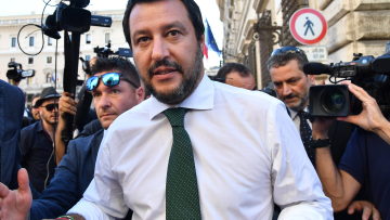 Ο Σαλβίνι επανεξελέγη γραμματέας της Λέγκα: Η Ιταλία δεν μπορεί να συνεχίσει να στέλνει χρήματα και όπλα στην Ουκρανία