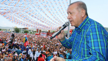 Χλεύη από τον Ερντογάν: Οι Έλληνες είναι τελειωμένοι, δείτε τους δρόμους τους