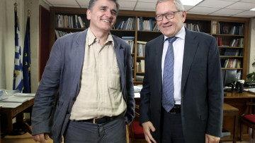 Μήνυμα των Ευρωπαίων στην Αθήνα: Τελειώστε με τα προαπαιτούμενα και τα λέμε για το χρέος