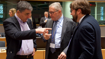 Μπαράζ επαίνων από Ευρωπαίους μετά το "διαφορετικό ηθικό" λόγω Σκοπιανού και ενόψει χρέους 