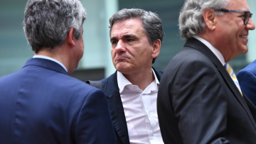 H τρόικα θα μπορεί να ζητάει νέα μέτρα και μετά την «έξοδο» - Τι προβλέπει το νέο «Μνημόνιο»