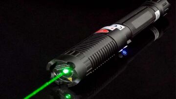 Αγόρι εννέα ετών από το Βόλο έχασε την όρασή του από «στιλό» με πράσινο λέιζερ