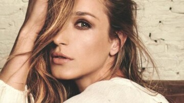 Η Κάτια Ζυγούλη φωτογραφίζει τον 3 ετών γιο της στα χιόνια