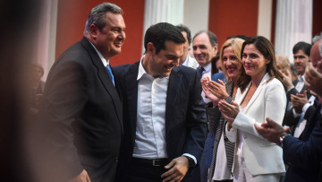 Οι «152» τρομάζουν την κυβέρνηση: Σενάρια συνωμοσίας από το Μαξίμου