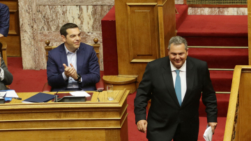 Ταραχή στο Μαξίμου: Η κυβέρνηση καταγγέλλει σχέδιο αποστασίας