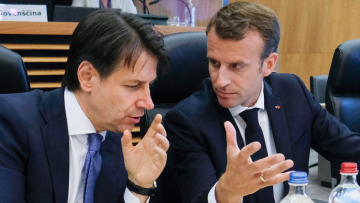 Politico: Συμφωνία-συμβιβασμός για το προσφυγικό