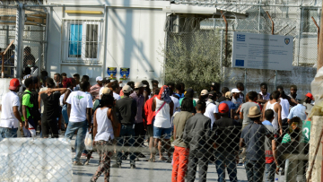 Έκτακτη χρηματοδότηση 20 εκατ. ευρώ της Κομισιόν για τους πρόσφυγες στη Λέσβο