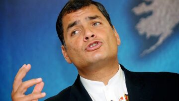 Ισημερινός: Ένταλμα σύλληψης για τον πρώην πρόεδρο Ραφαέλ Κορέα